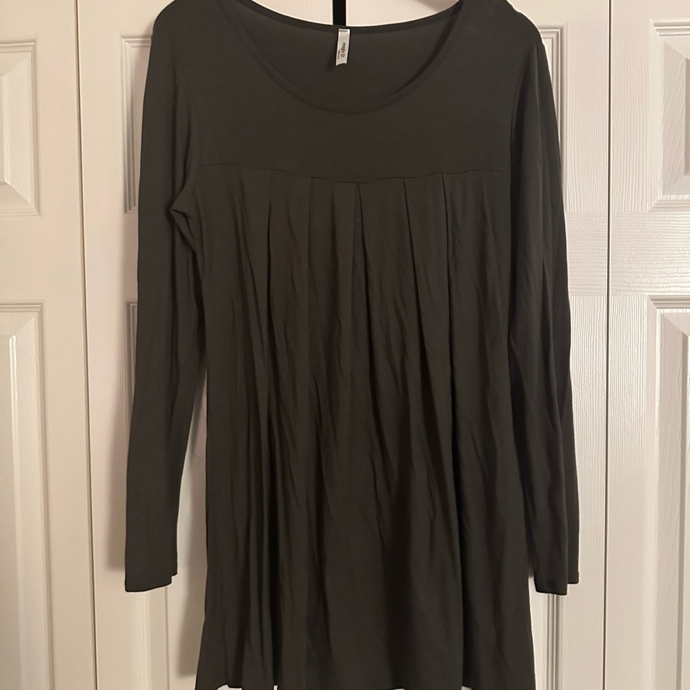 Chic Olive Green Long Sleeve Top